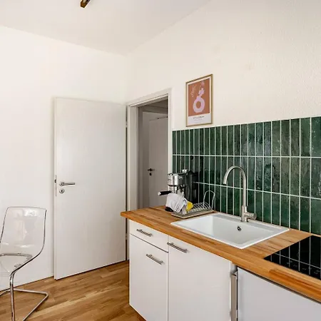 Gemütliche In Weinbergnähe&tiefgarage *